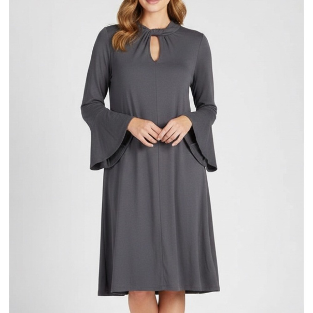 ENTRO Gray Knit TWIST KEYHOLE NECKLINE Bell Sleeve 2-BUTTON Swing Dress Sz M